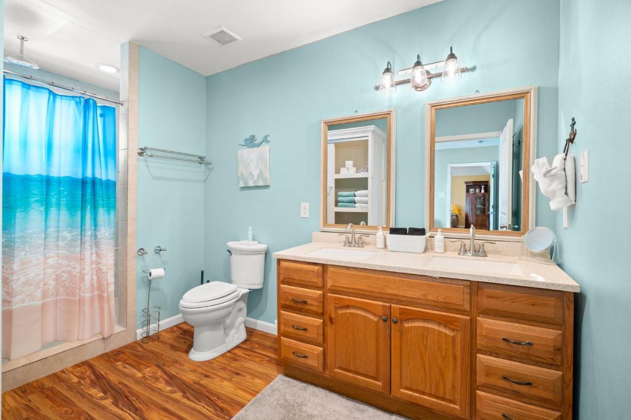 1 Min To Beach Ocean Breeze 3Br Fast Wifi Galveston Eksteriør billede