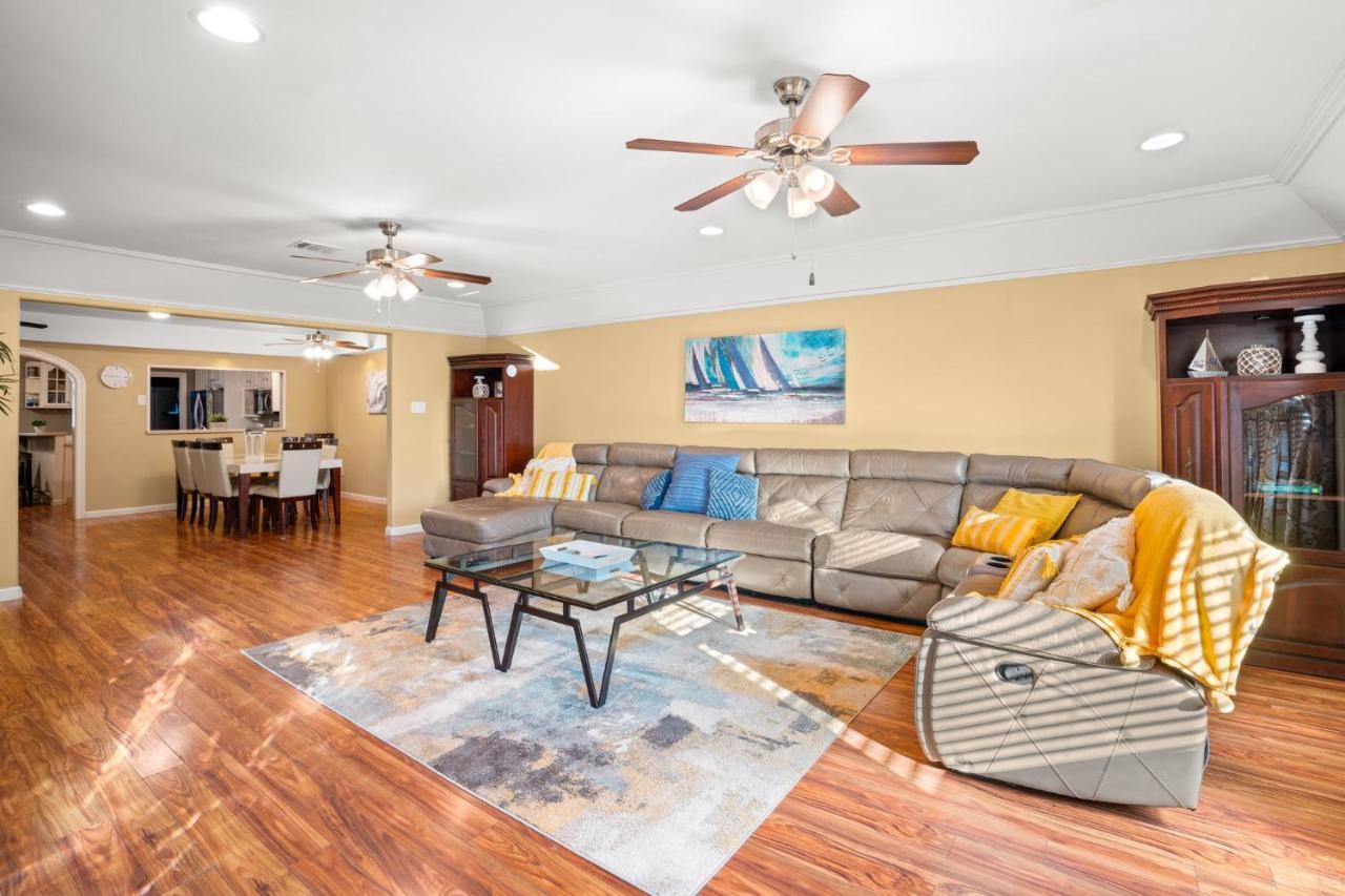 1 Min To Beach Ocean Breeze 3Br Fast Wifi Galveston Eksteriør billede